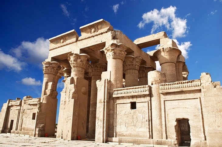 egypt-luxor-kom-ombo-temple.jpg